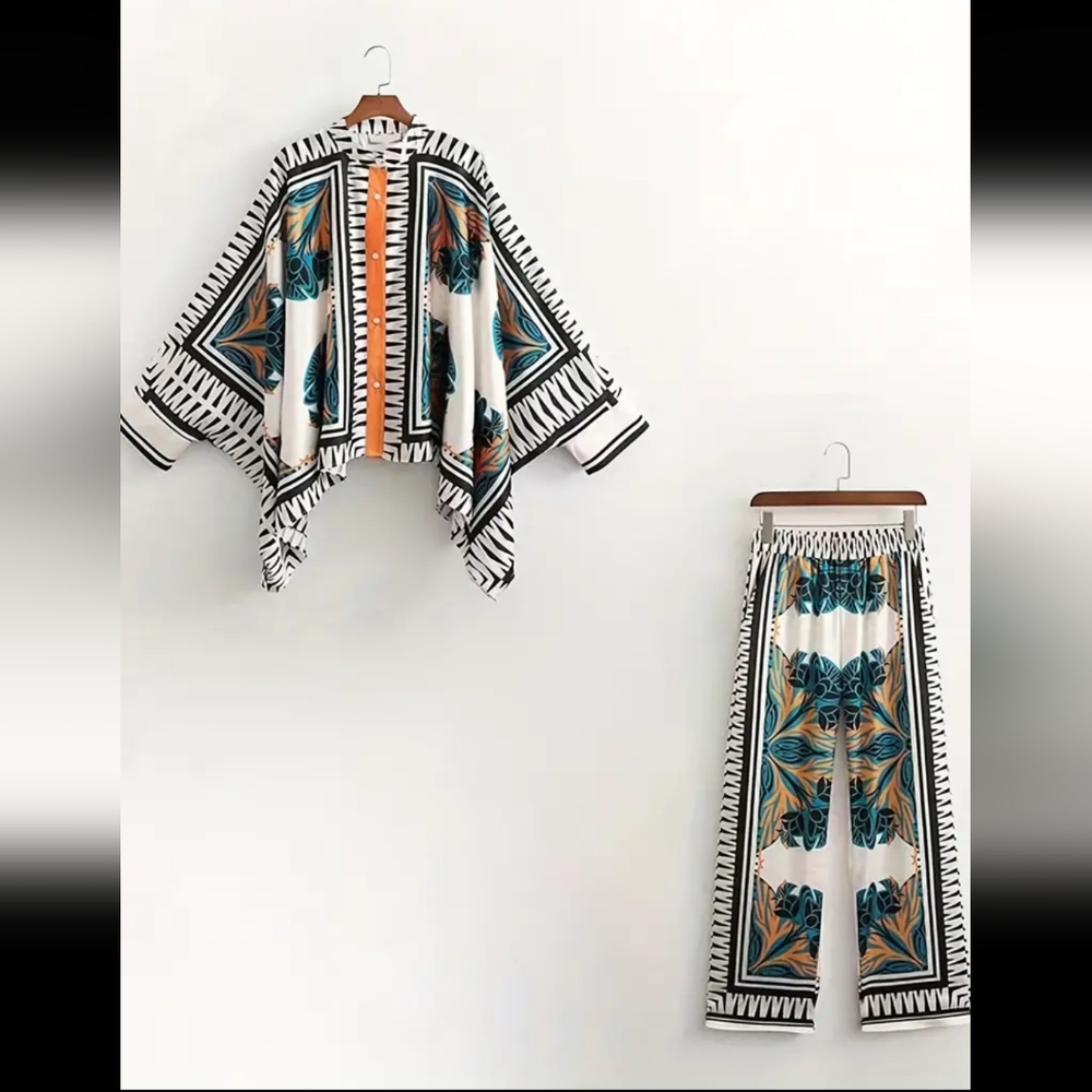 Woman Ethnic print two piece set (M top, L bottom) - Picture 4 of 7